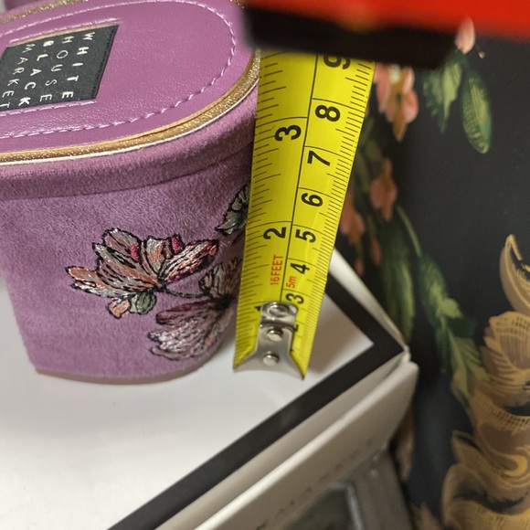 White House, black market, lavender wedge sandals embroidered flower details - Picture 7 of 7